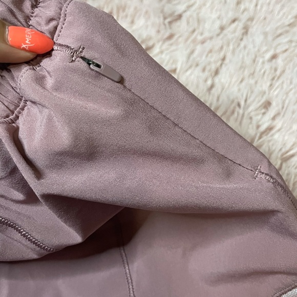 Lululemon hotty hot shorts - Picture 6 of 8